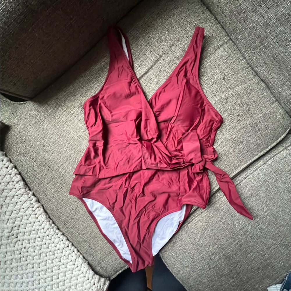 Cupshe Maroon One-Piece Swimsuit XL NWOT